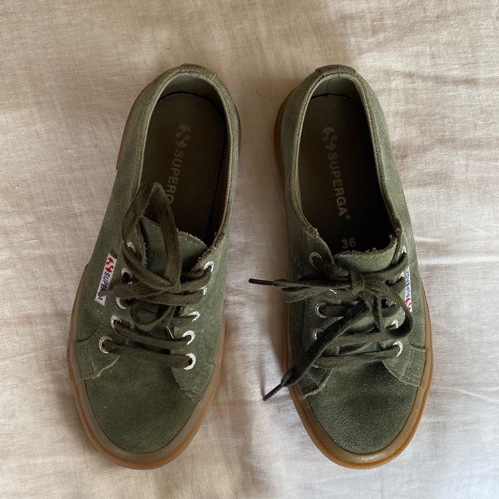 Superga olive green women’s size 36 sz 6 gum sole sneakers